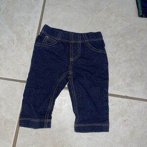 1262. Carter's size 6 months